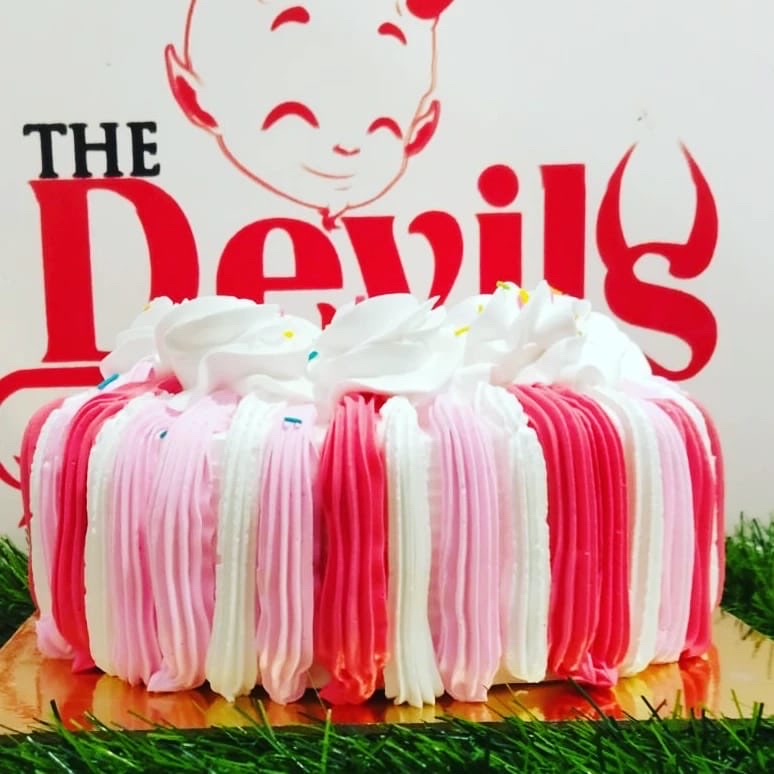 fsotzfefpqlljqvs0bho.jpg Vibrant Vanilla Cake - Image 1