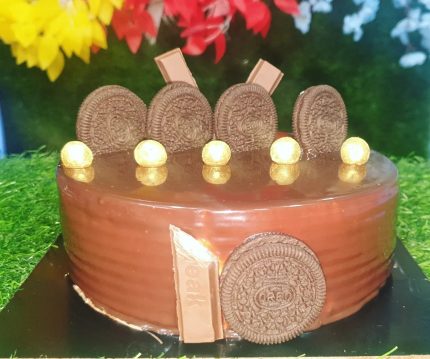 Kitkat Oreo Cake